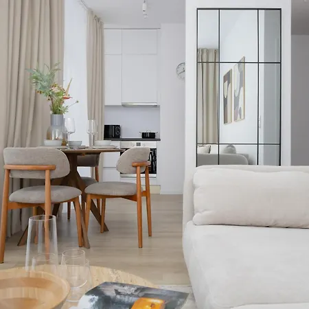 Lux Center Browary Warszawskie By Renters アパート