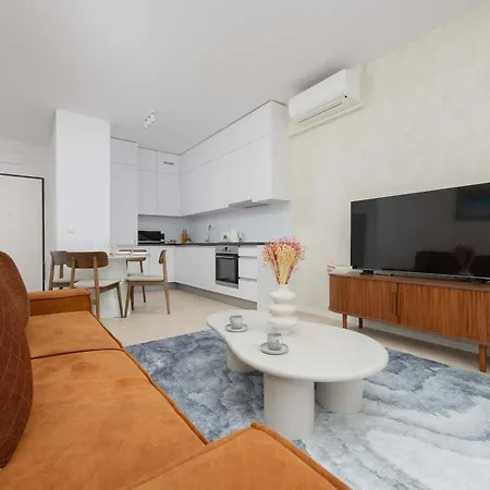 Lux Center Browary Warszawskie By Renters Varšava