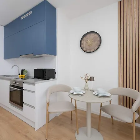 Lux Center Browary Warszawskie By Renters Warschau
