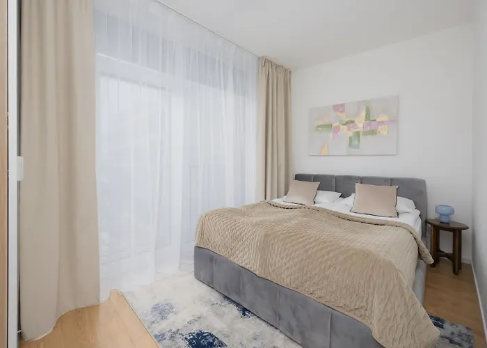 Lux Center Browary Warszawskie By Renters Varšava