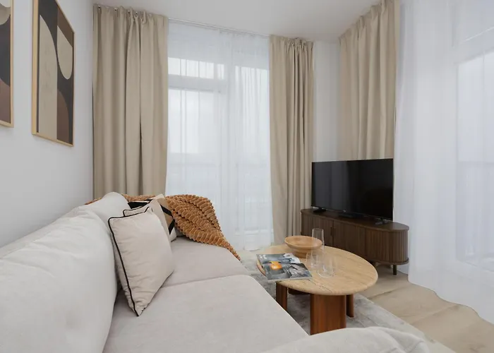 Lux Center Browary Warszawskie By Renters * Varšava