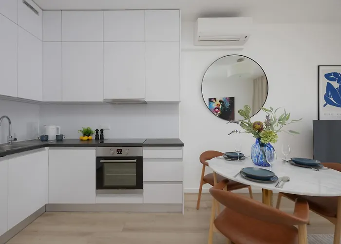 アパート Lux Center Browary Warszawskie By Renters ワルシャワ