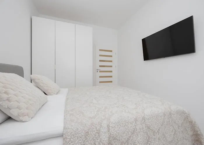 Lux Center Browary Warszawskie By Renters * Varšava