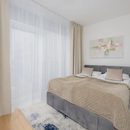 Lux Center Browary Warszawskie By Renters Varsavia