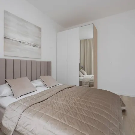 Lux Center Browary Warszawskie By Renters Varsavia