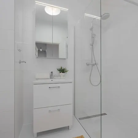 Lux Center Browary Warszawskie By Renters * Varsavia