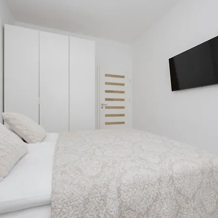 Lux Center Browary Warszawskie By Renters * Varşova