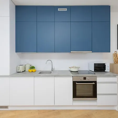 Lux Center Browary Warszawskie By Renters